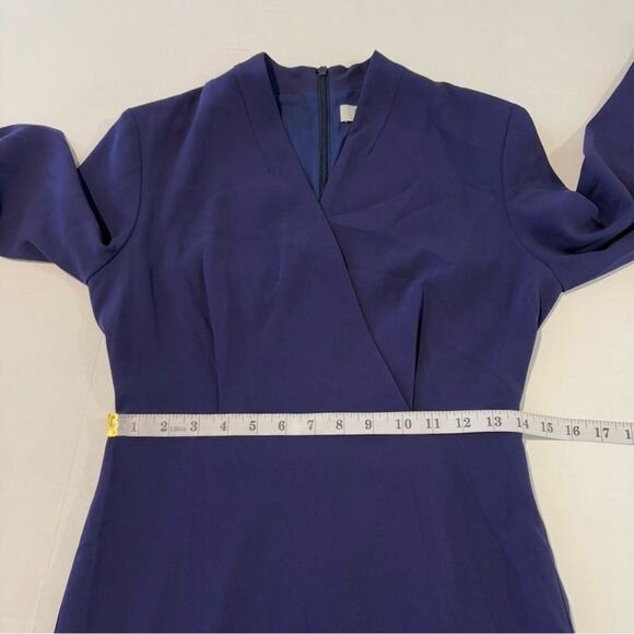 MM Lafleur Niko Dress Dark Blue
Sheath Faux Wrap Knee Length, Size 4 - Picture 12 of 14
